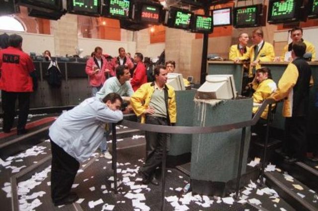 Les économistes jugent que l'introduction en solitaire d'une taxe prétériterait la place financière française.