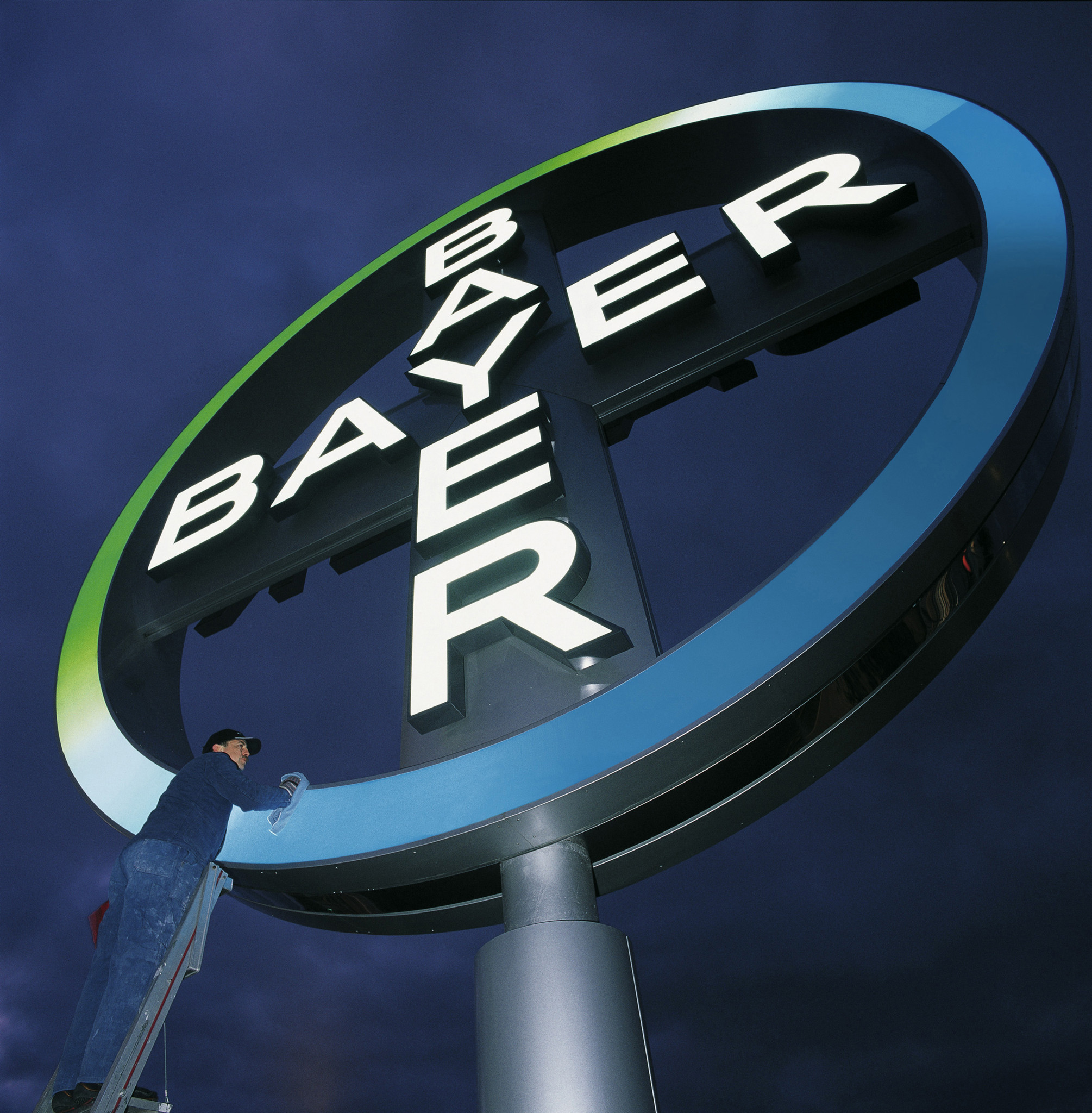 Bayer: Milliarden-Vergleich wegen Glyphosat in den USA