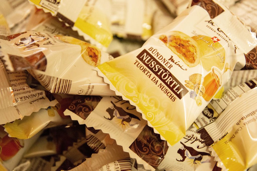 Une mini-tourte aux noix grisonne couronnée