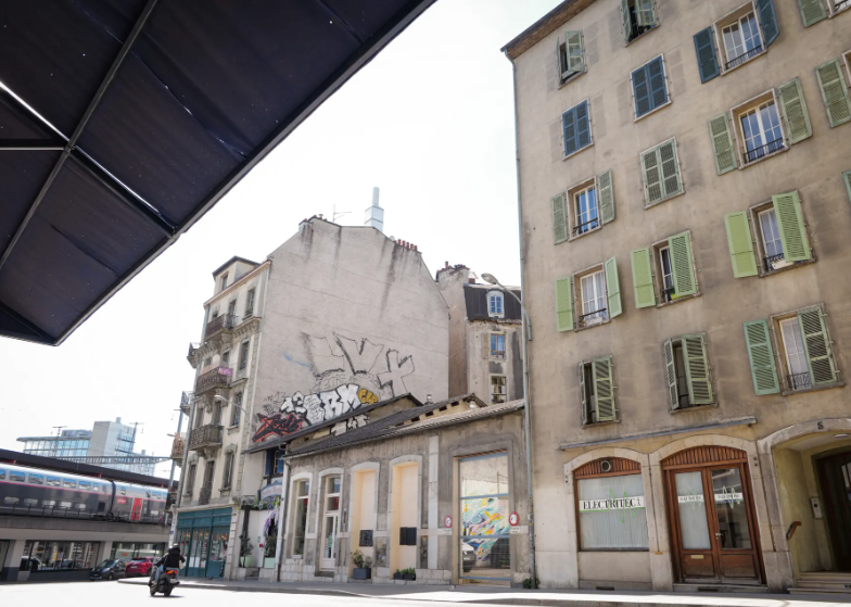 Stupéfiants à Genève: Une pétition s’oppose au déménagement du Quai 9 à Montbrillant
