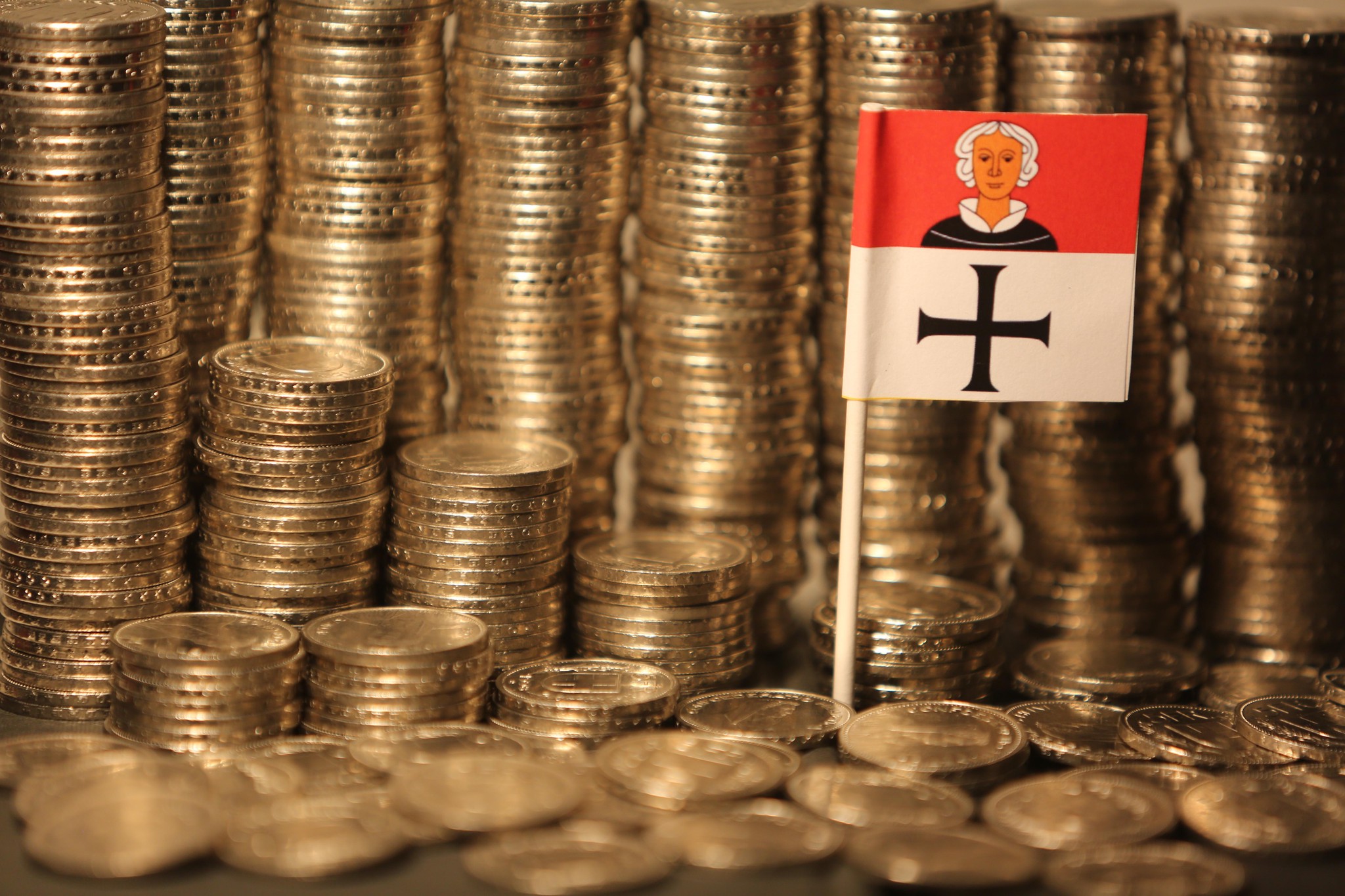 Opfikon rechnet im Budget 2023 mit «deutlich ansteigenden Steuererträgen».