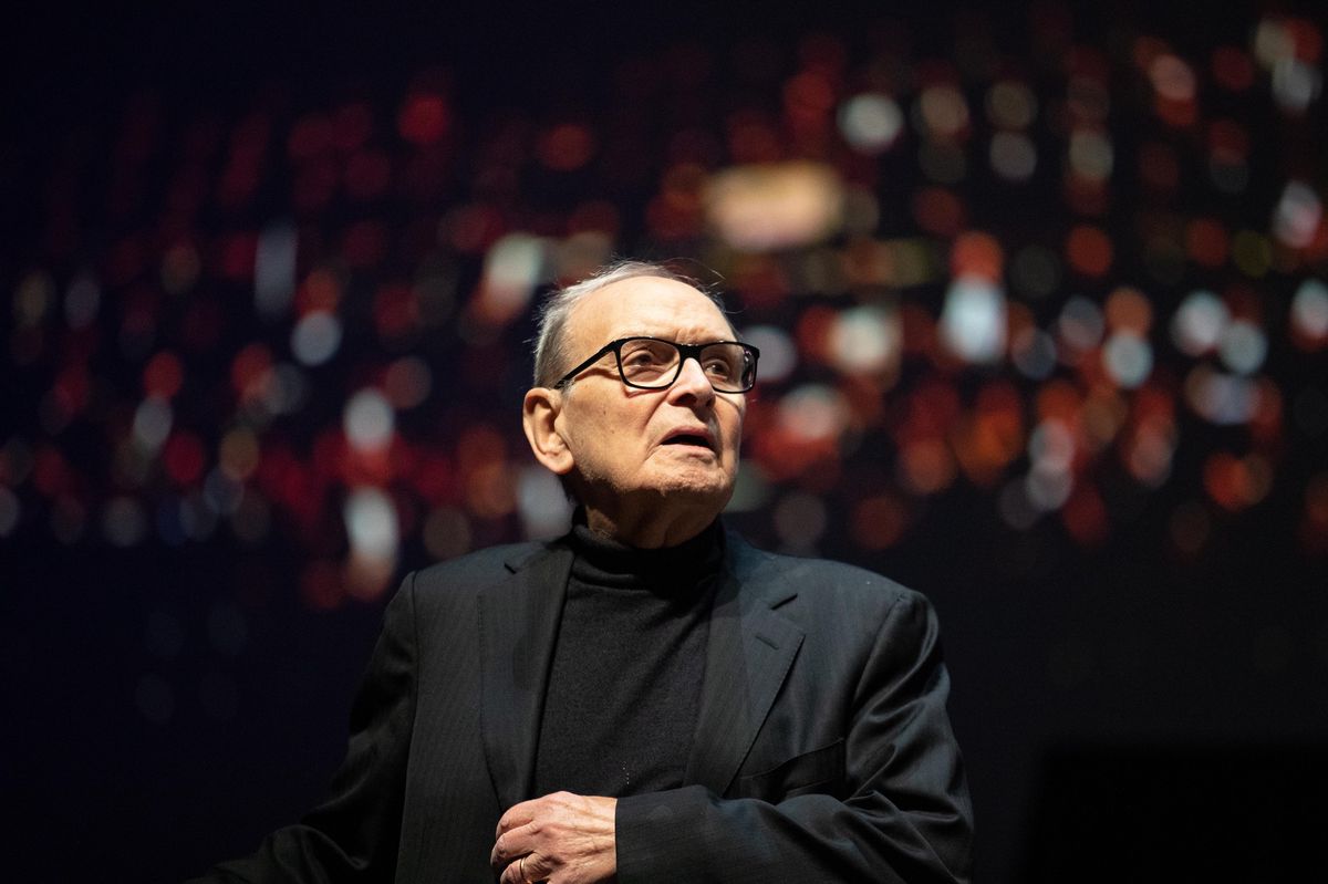 Ennio Morricone a marqué l’histoire du cinéma par ses musiques de westerns spaghettis, qui ne représentent cependant que 36 films sur les 400 bandes originales qu’il a composées.