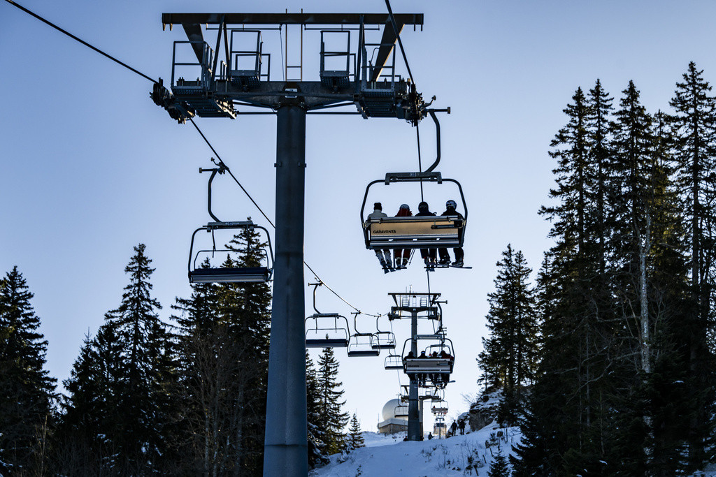 Remontées mécaniques en Suisse: Les abonnements de ski vont augmenter de 2 à 5% cet hiver