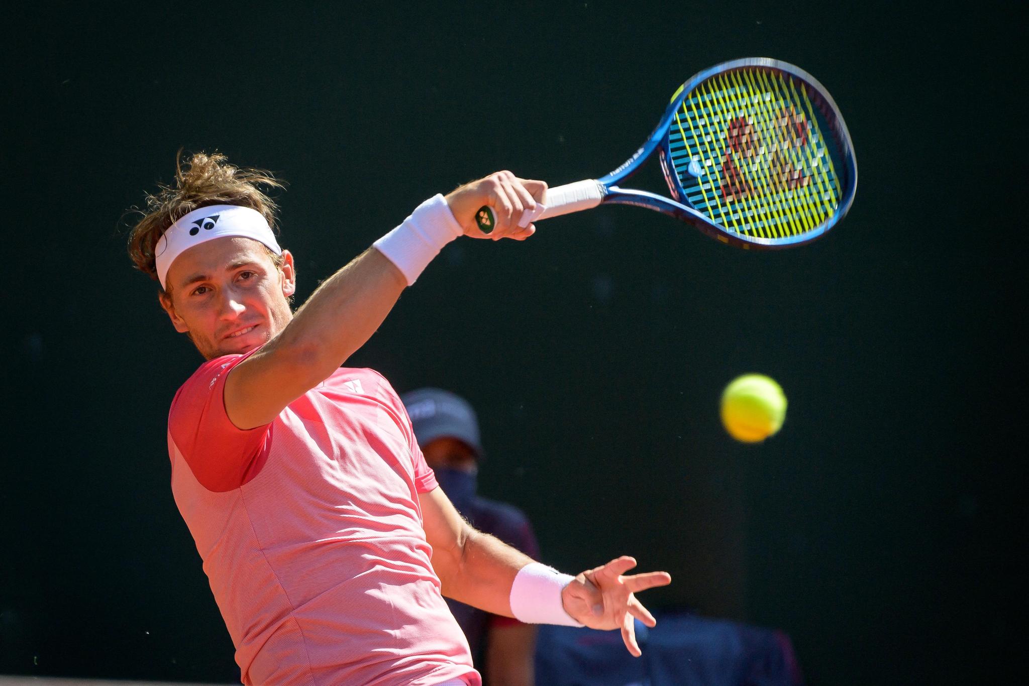 Casper Ruud s’est joué de Denis Shapovalov en deux sets.