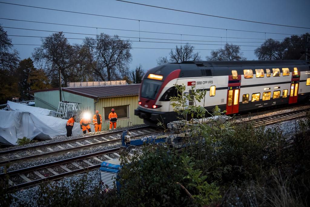 La ligne CFF entre Lausanne et Genève a été interrompue entre mardi soir et vendredi matin à la hauteur de Tolochenaz suite à un affaissement en bordure de voie.