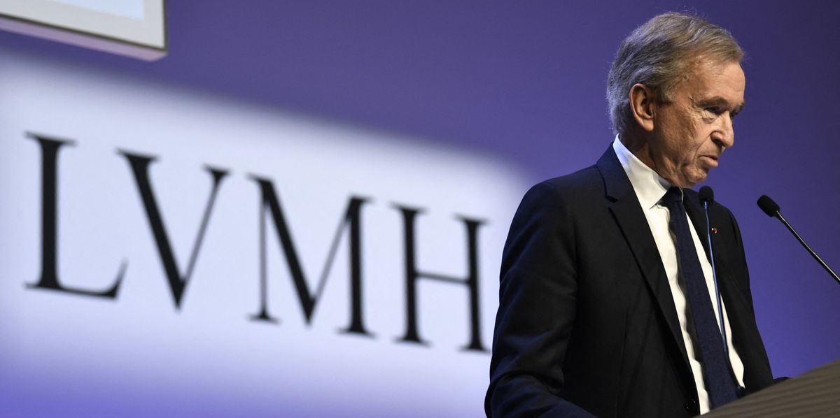 Bernard Arnault, 75 ans, a la culture du clan familial. Tous ses enfants travaillent au sein du groupe LVMH. (Photo by STEPHANE DE SAKUTIN / AFP)