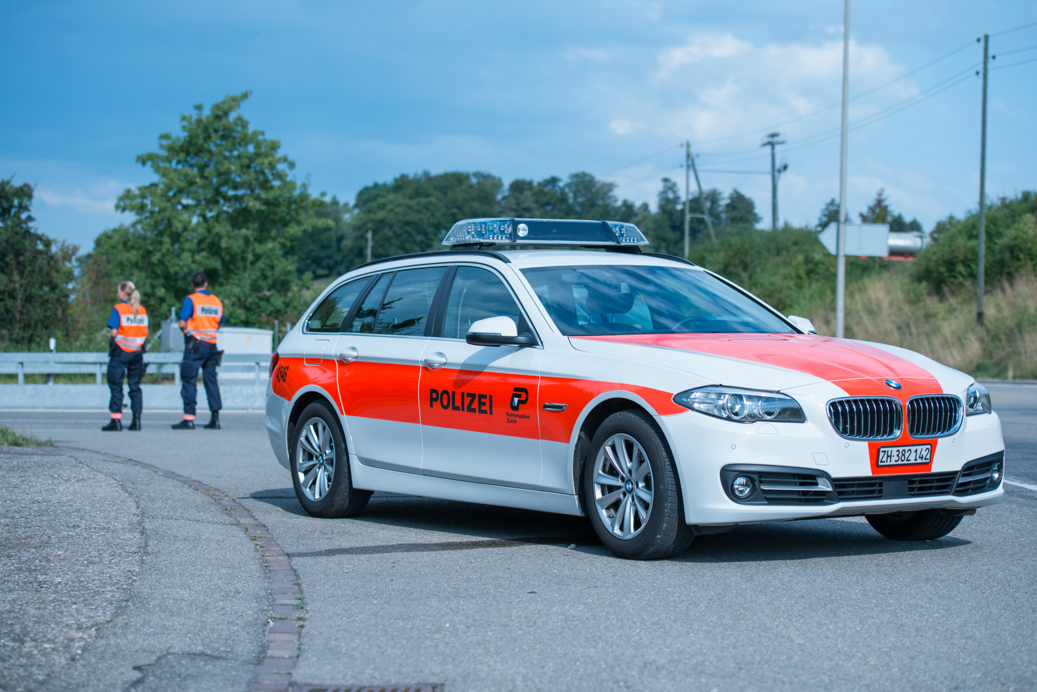 Kontrolle in Neftenbach: Kantonspolizei stoppt innerhalb 45 Minuten einen Raser und vier Schnellfahrende