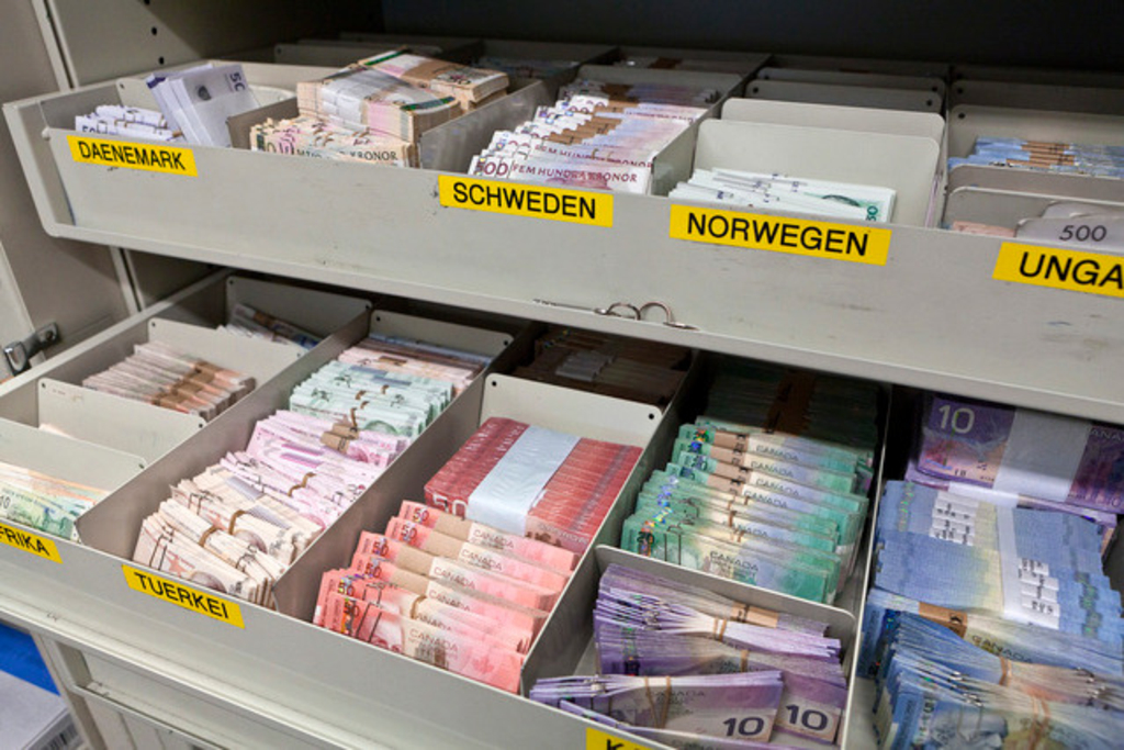 Les réserves de devises de la BNS ont fondu en juin