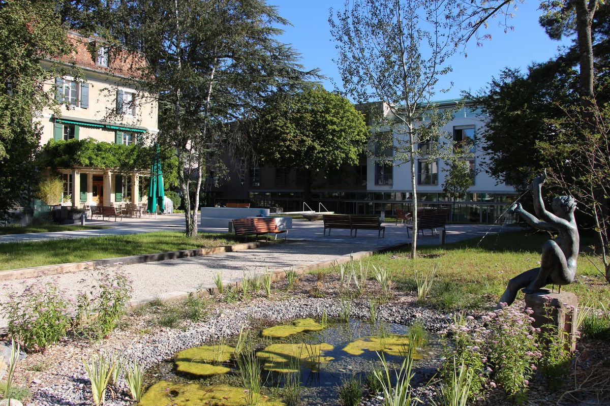 La future crèche pourrait voir le jour dans la bâtisse située à gauche de la résidence Butini.