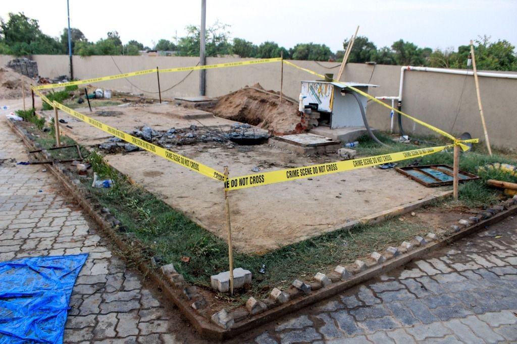 Ils meurent en nettoyant une fosse septique