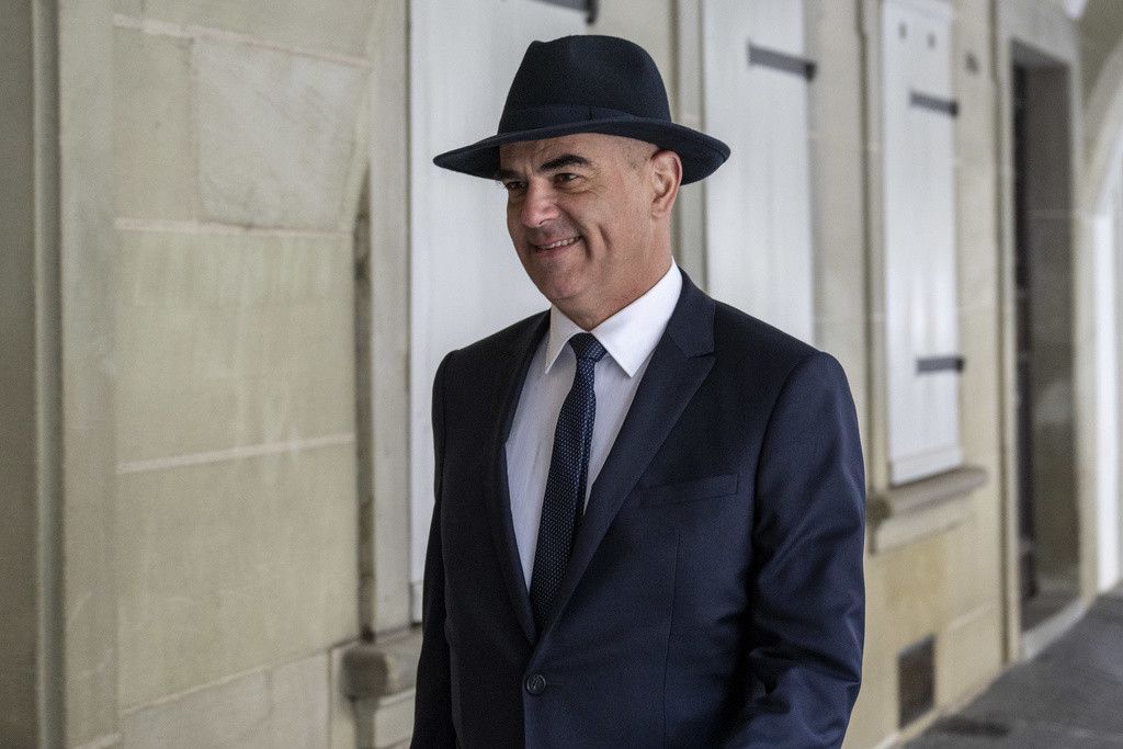 Bundespraesident Alain Berset erscheint an den von Wattenwyl Gespraechen, am Freitag, 17. November 2023, in Bern. (KEYSTONE/Peter Schneider)