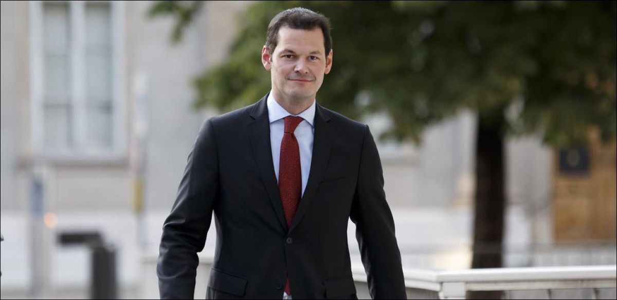 Pierre Maudet, conseiller d'Etat genevois en charge du département de la sécurité et de l'économie (DSE),a été désigné candidat au Conseil fédéral par le groupe parlementaire PLR.