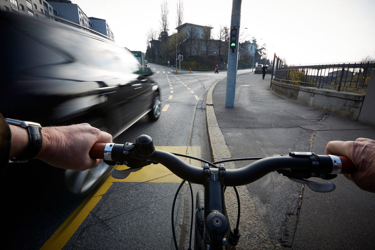 Lausanne, le 27 mars 2014. Piste cyclable dangereuse dans les villes de Suisse romande. Le carrefour Provence-Tivoli-Belvedere. Photo Yvain Genevay / Le Matin Dimanche