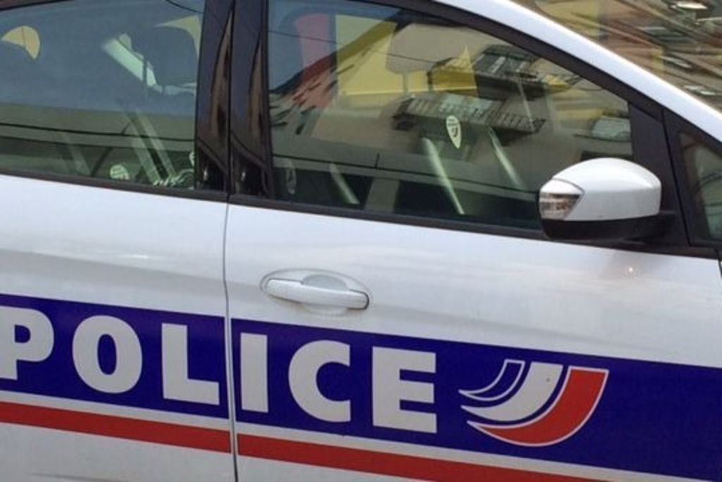 Il tue sa femme à coups de marteau et se pend