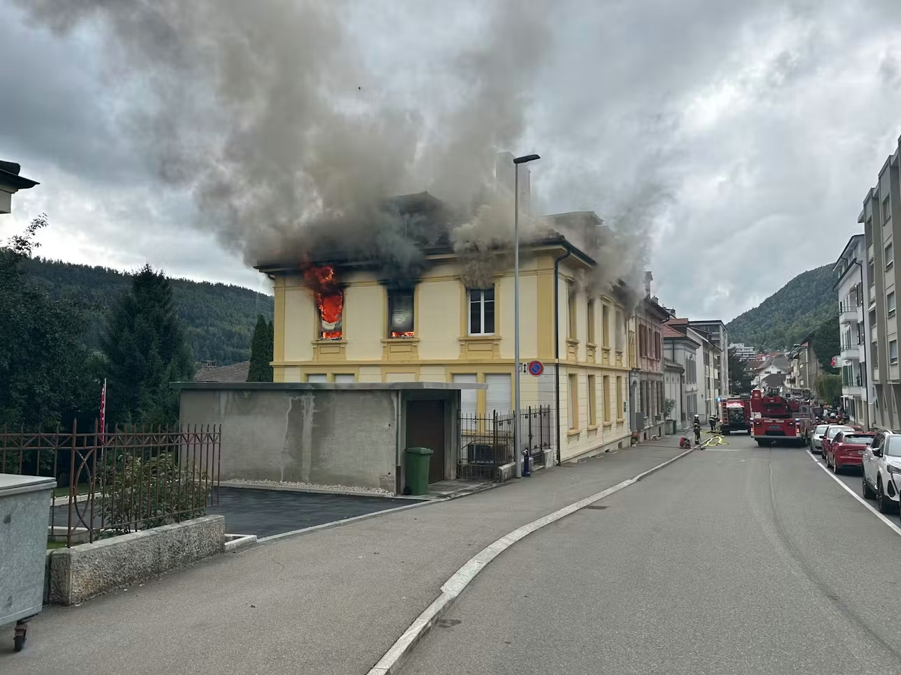 Sept personnes relogées: Un appartement détruit par les flammes à Saint-Imier