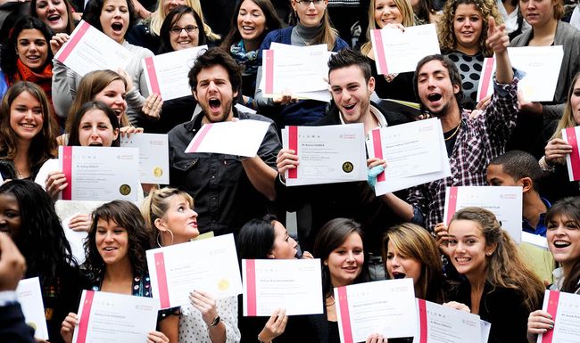 Dès janvier 2023, les diplômes n’auront plus la mention «Madame» ou «Monsieur».