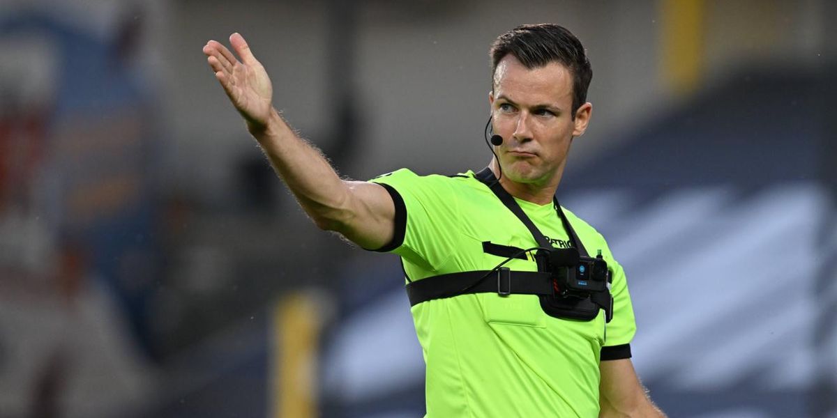 Football: Bodycams should protect referees from violence