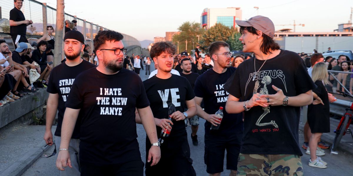 Kanye-West-Konzert-in-Albanien-Auch-der-Skandalrapper-kann-den-Volkszorn-nicht-bes-nftigen
