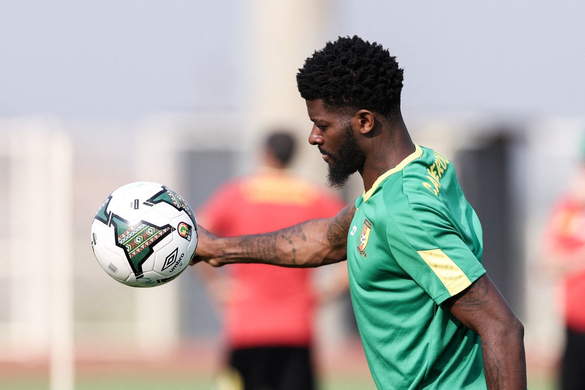 International camerounais, Jérôme Onguéné compte 10 sélections avec les Lions indomptables.