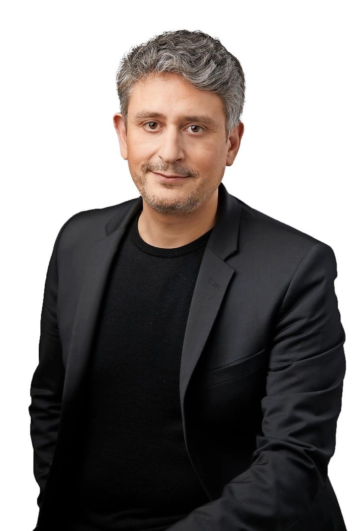 Lausanne, le 1 mars 2018. Portrait des editorialistes et des chroniqueurs du Matin Dimanche. Fabian Muhieddine.        Photo Yvain Genevay / Le Matin Dimanche