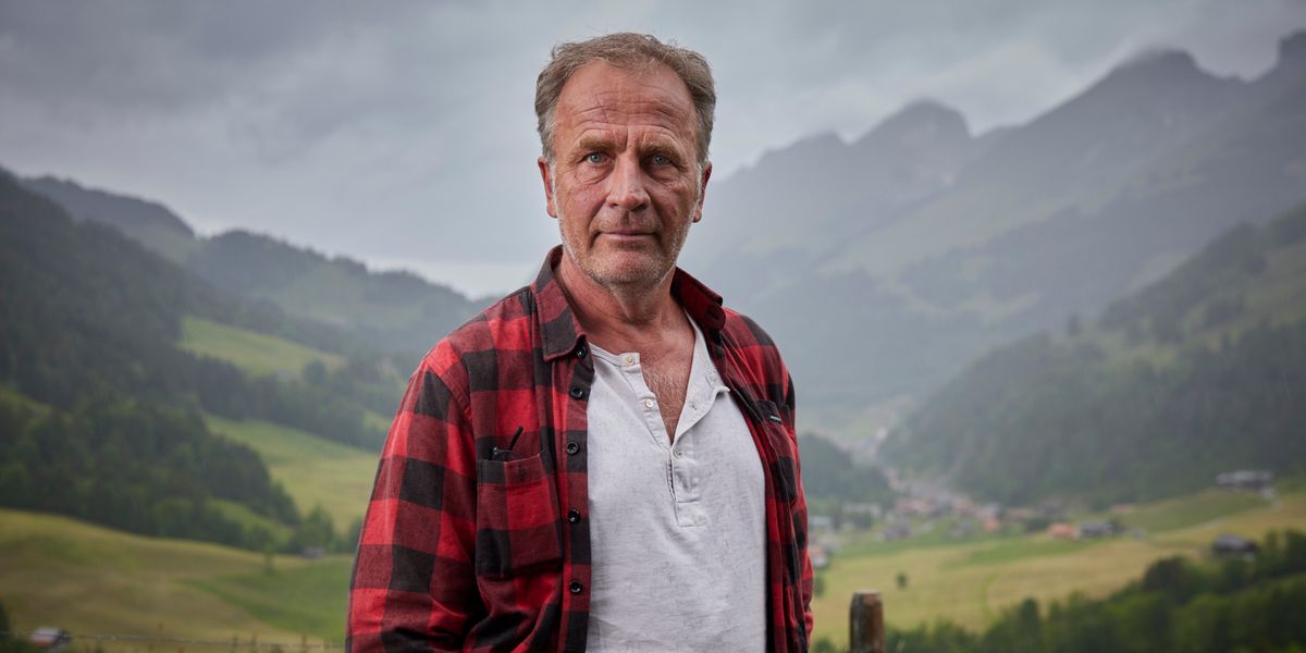 Neuer-Roman-von-Alex-Capus-Als-ein-Schweizer-Dorf-gegen-das-m-chtige-Nazireich-siegte