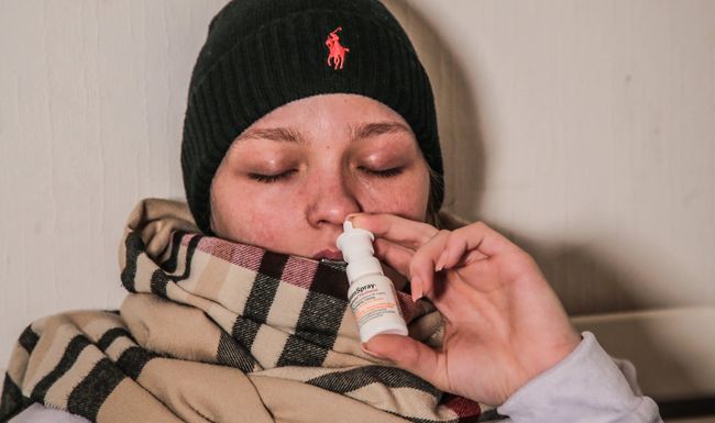 Künftig könnte ein Nasenspray die Corona-Impfung ersetzen. Das melden Forschende aus Berlin.