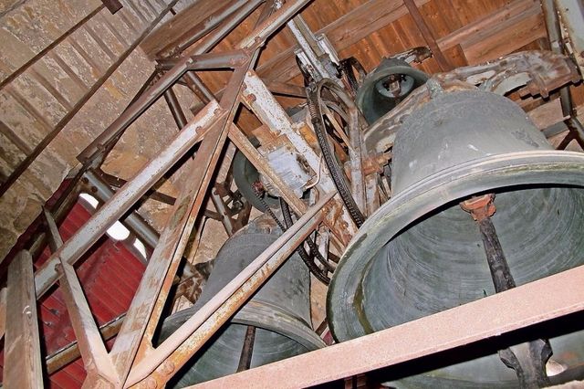 Neue Klöppel lassen die Glocken erklingen | Zürcher Unterländer