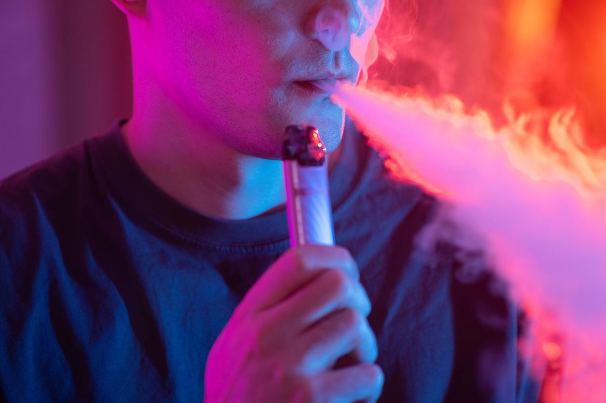 Vapotage: des chercheurs alertent sur un risque de cancer