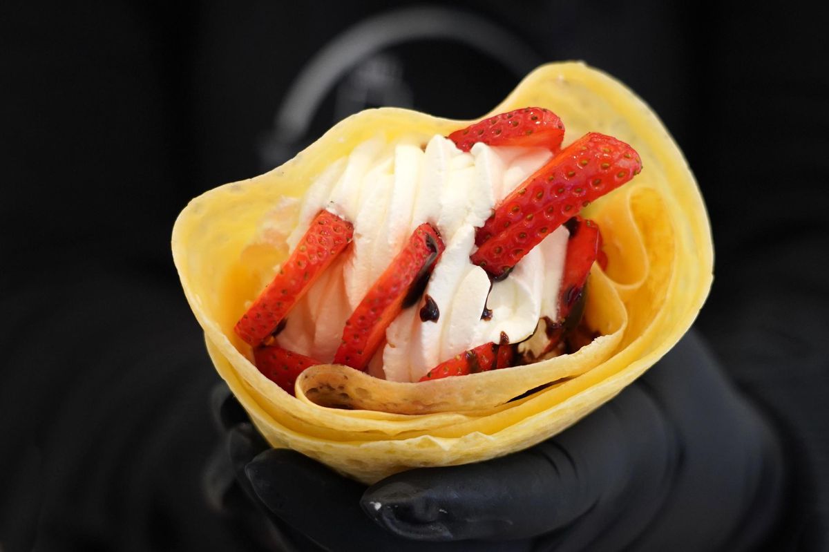 La crêpe japonaise, tout en couleur et en crème.