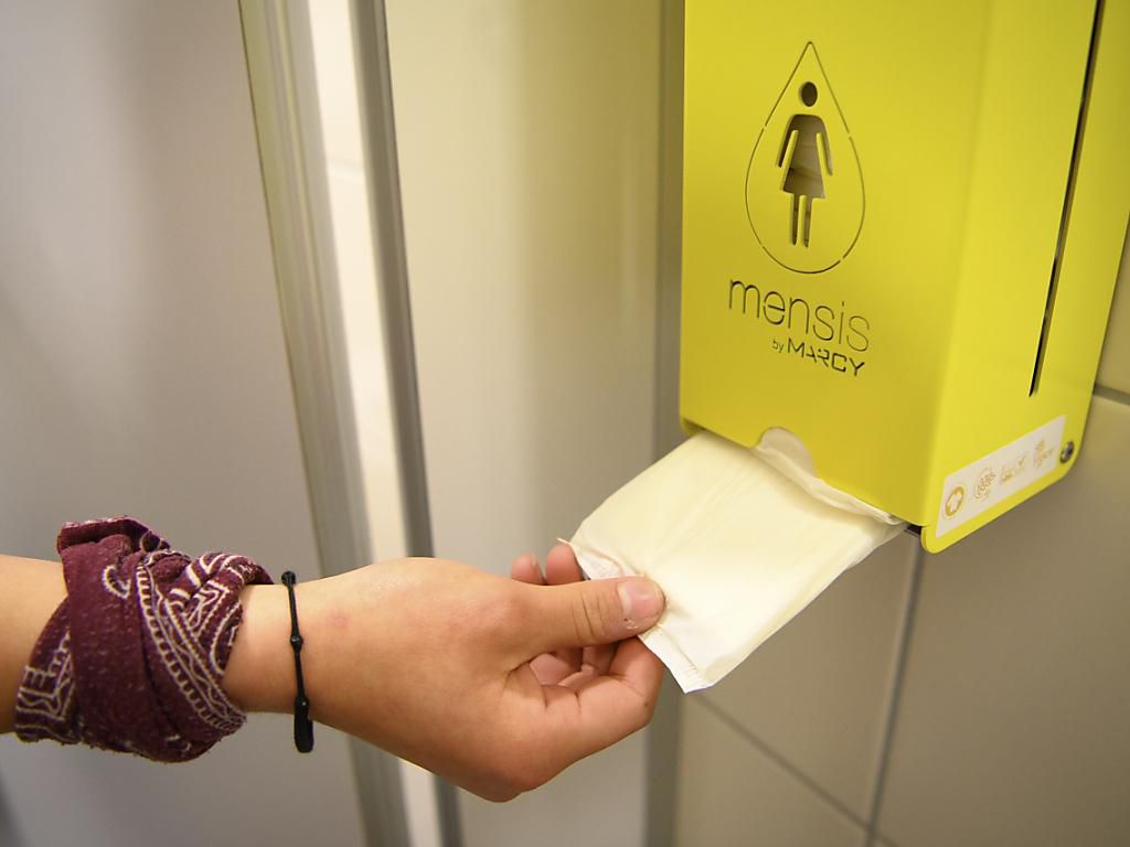 Des protections hygiéniques gratuites sont actuellement distribuées dans certaines écoles vaudoises, dans le cadre d’un projet pilote (photo d’illustration).