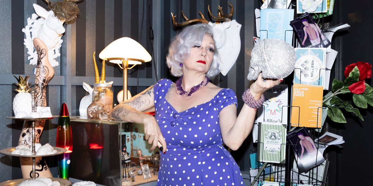 Mein Wochenende mit Andrea Schulthess-Fischer.
Sie ist Teil vom Hundstage Sommerfestival und macht die künstlerische Leitung im Millers.
24.07.2024
(RAHEL ZUBER/TAGES-ANZEIGER)