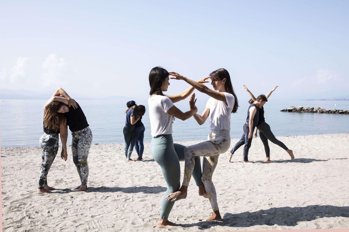 Jeudi 11 mai à 18 h 30, la chorégraphe vaudoise Yasmine Hugonnet, lauréate d’un Prix suisse des arts de la scène en 2022, inaugurera aux Bains des Pâquis la soirée officielle de la Fête en présentant sa pièce de 2019 «Extensions».