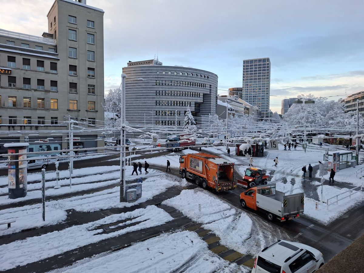 Basel: Snowfalls cause traffic disruptions at BVB