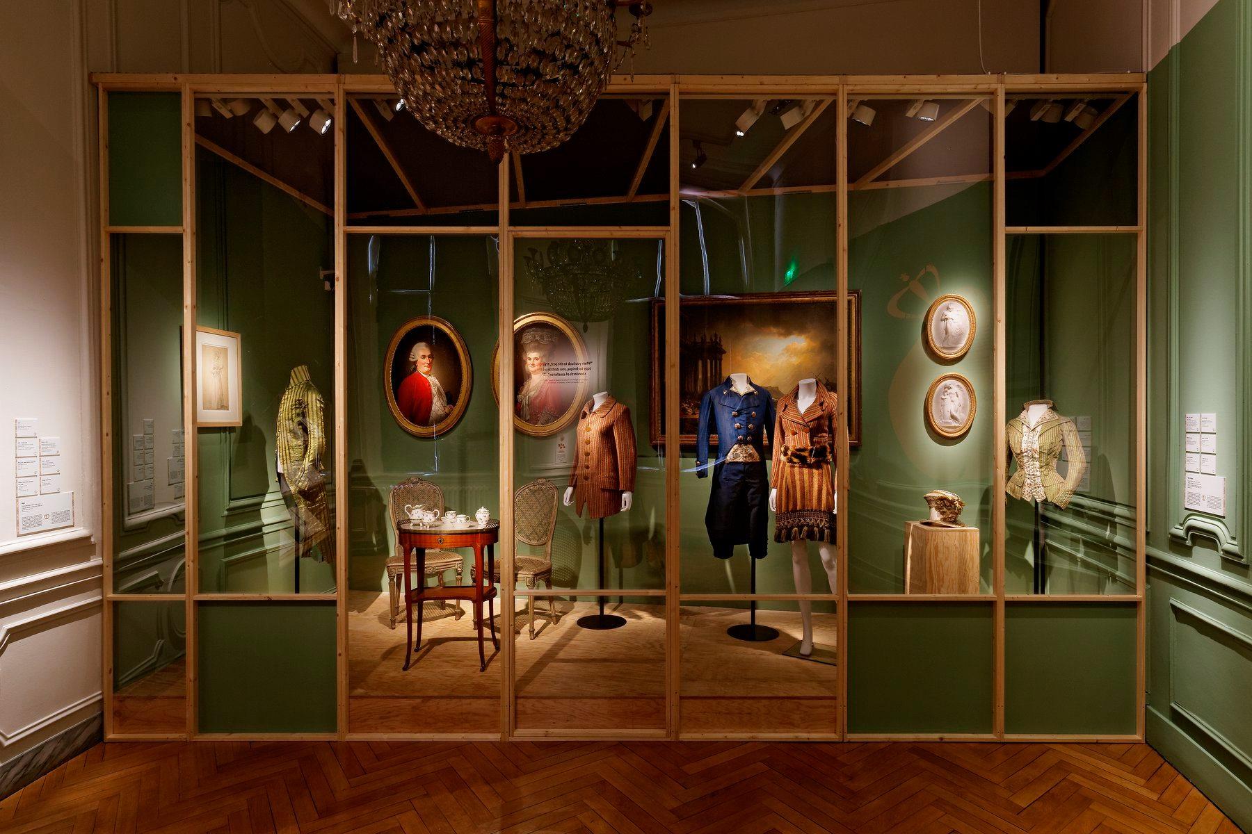 Une salle du Musée des Tissus pendant l’exposition de 2020.