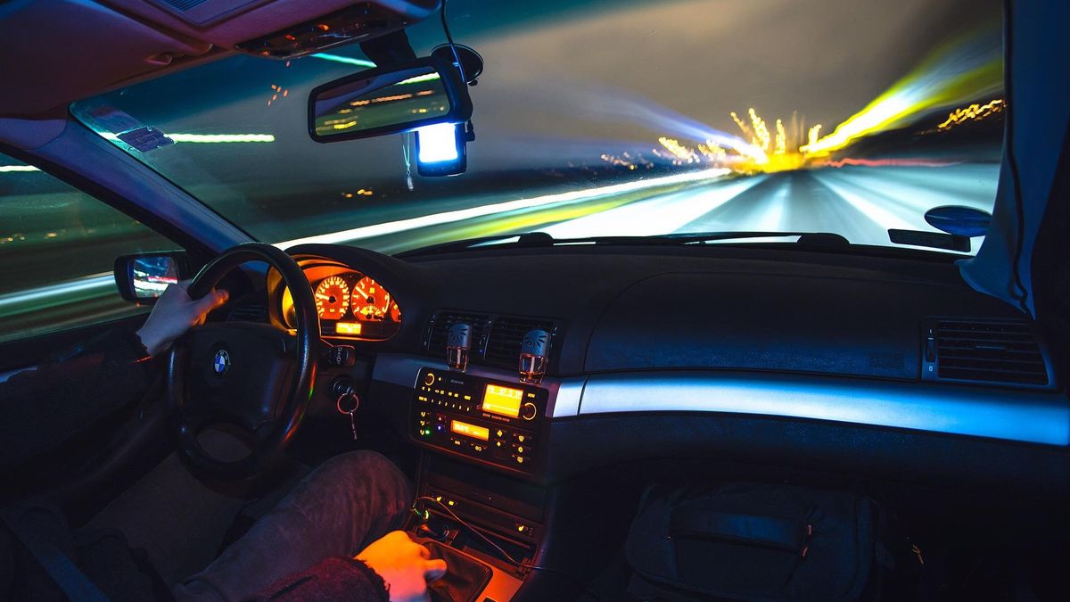 L'intérieur d'une voiture de nuit