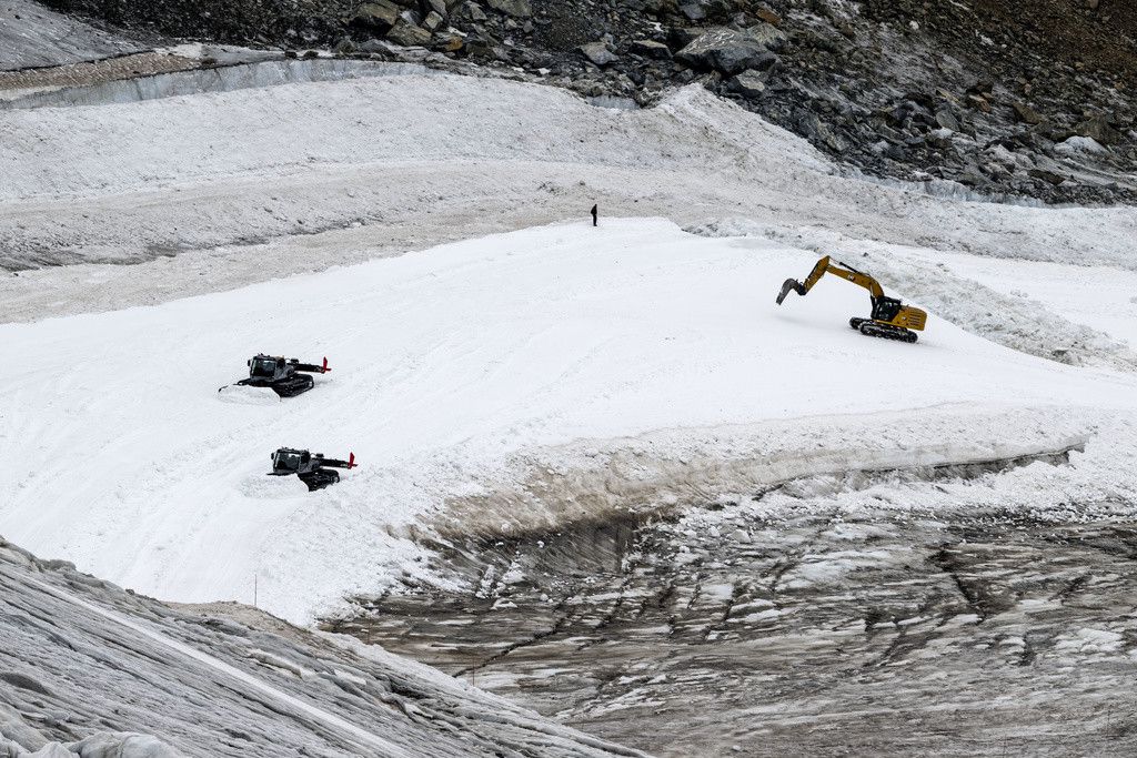 Swiss Ski d&eacute;fend les travaux sur la piste de Zermatt