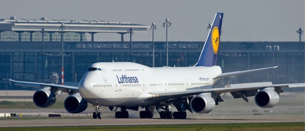 Lufthansa-Jumbo bricht Flug nach São Paulo ab