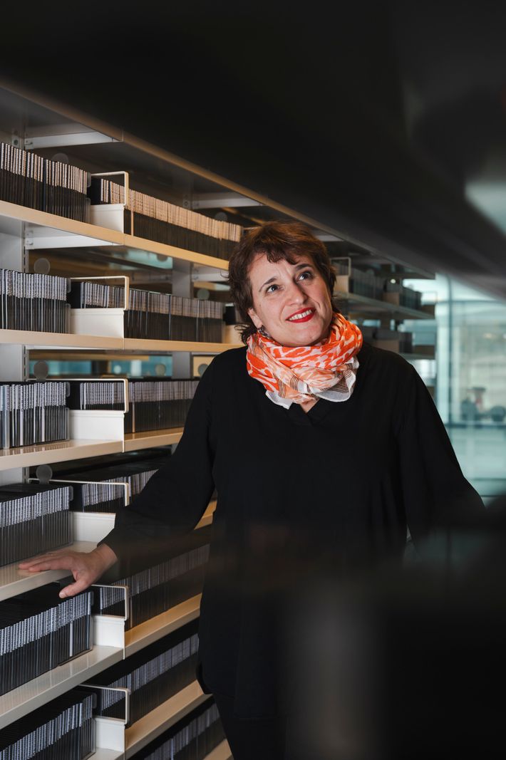 Lausanne, le mercredi 29 novembre 2023.  Isabelle Albanese, directrice de la bibliothèque sonore romande. (Marie-Lou Dumauthioz/24heures) 