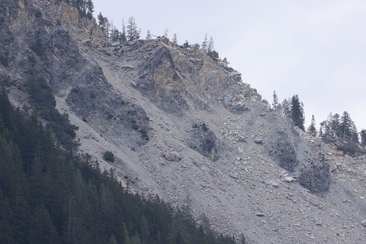 Le mouvement de la masse rocheuse qui menace Brienz s’accélère.