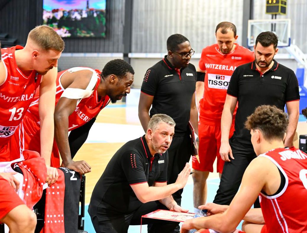 Basketball Papatheodorou a mis Nzege dans ses valises Le Matin