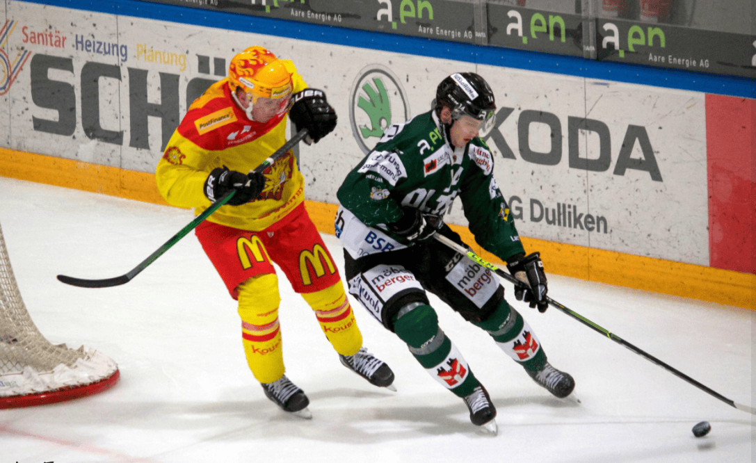 Guillaume Asselin (à gauche) est dominant avec Sierre depuis le début de la saison 2020-2021.