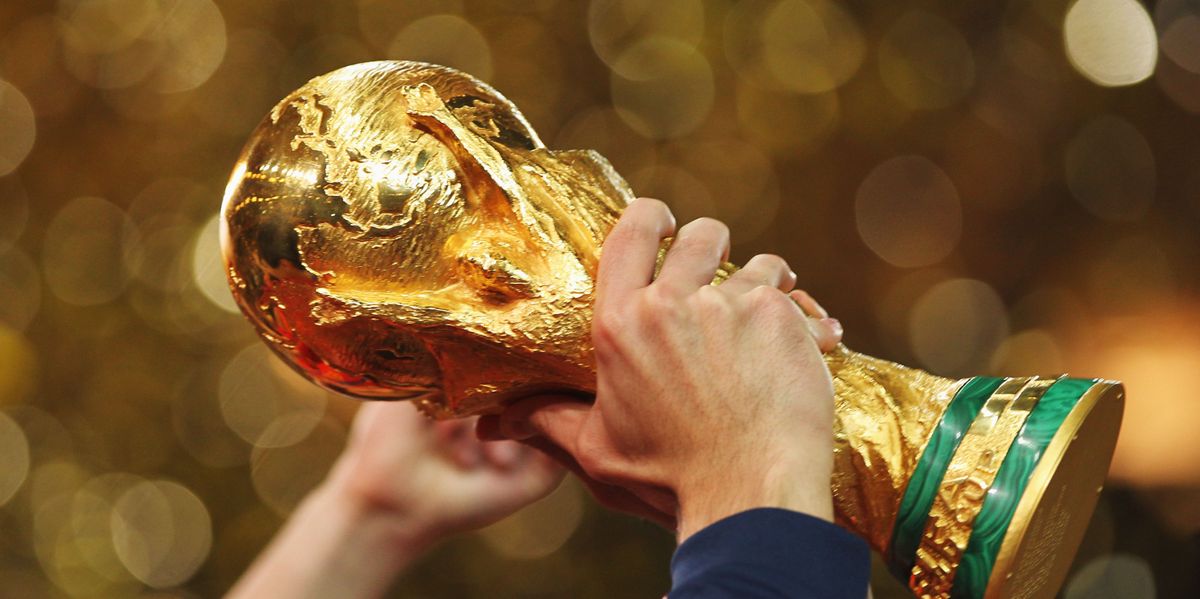 Vor-dem-WM-Start-Die-Geschichte-des-ber-hmtesten-Sport-pokals-der-Welt-und-die-Nebenrolle-der-Schweiz