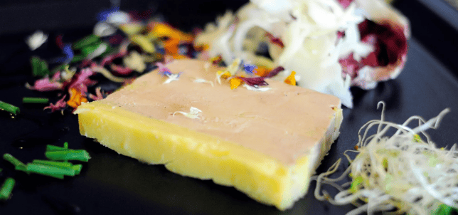 Cuisine son foie gras frais en terrine