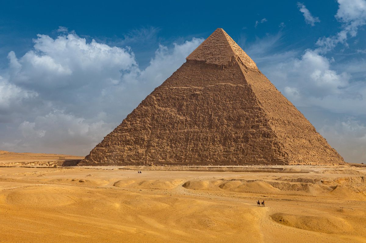 On retrouve le nombre d’or dans plusieurs monuments à travers les siècles, comme les Pyramides d’Égypte. 