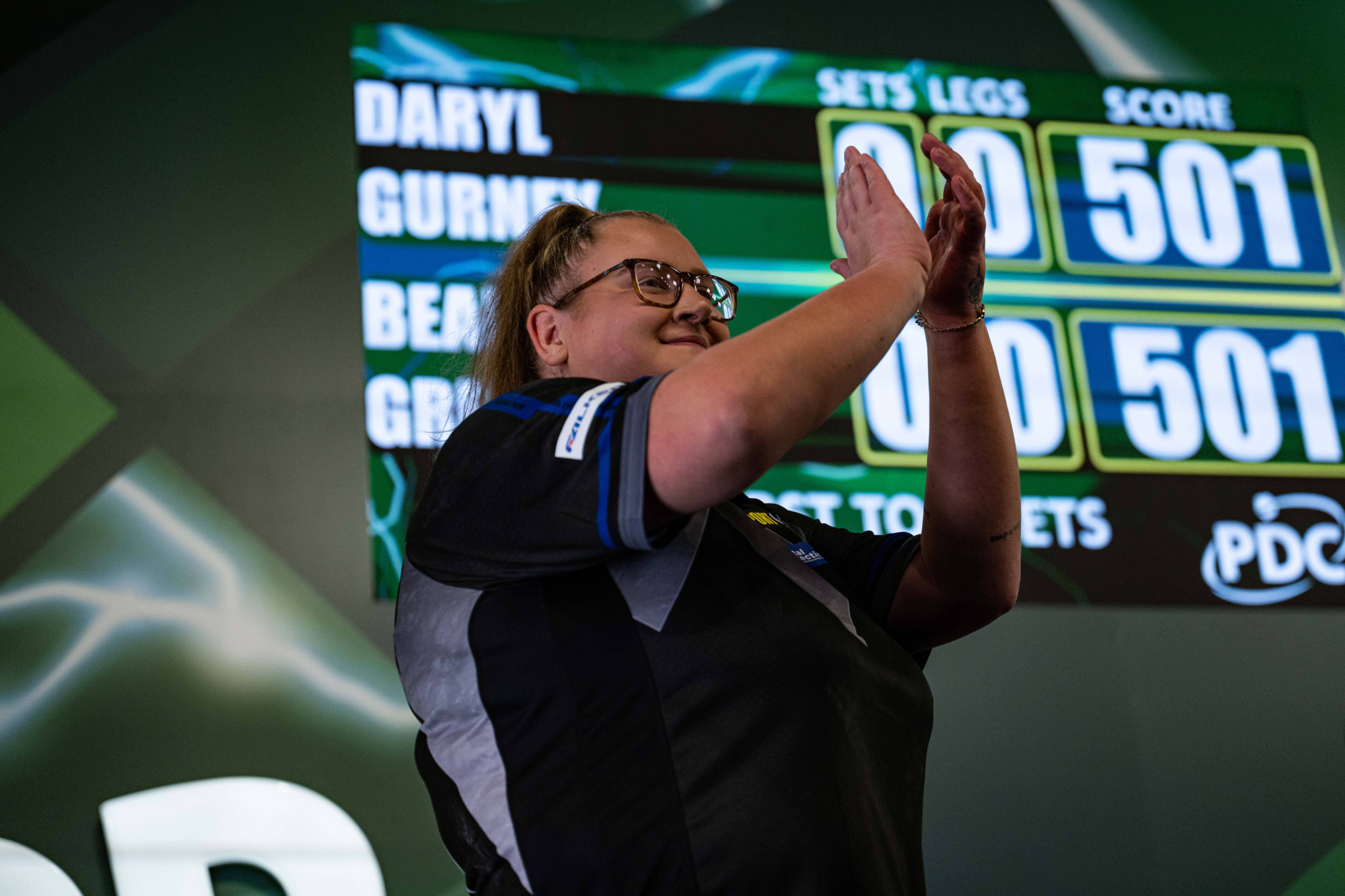 Darts-Geschichte: Beau Greaves gewinnt als erste Frau ein Turnier auf der PDC-Tour