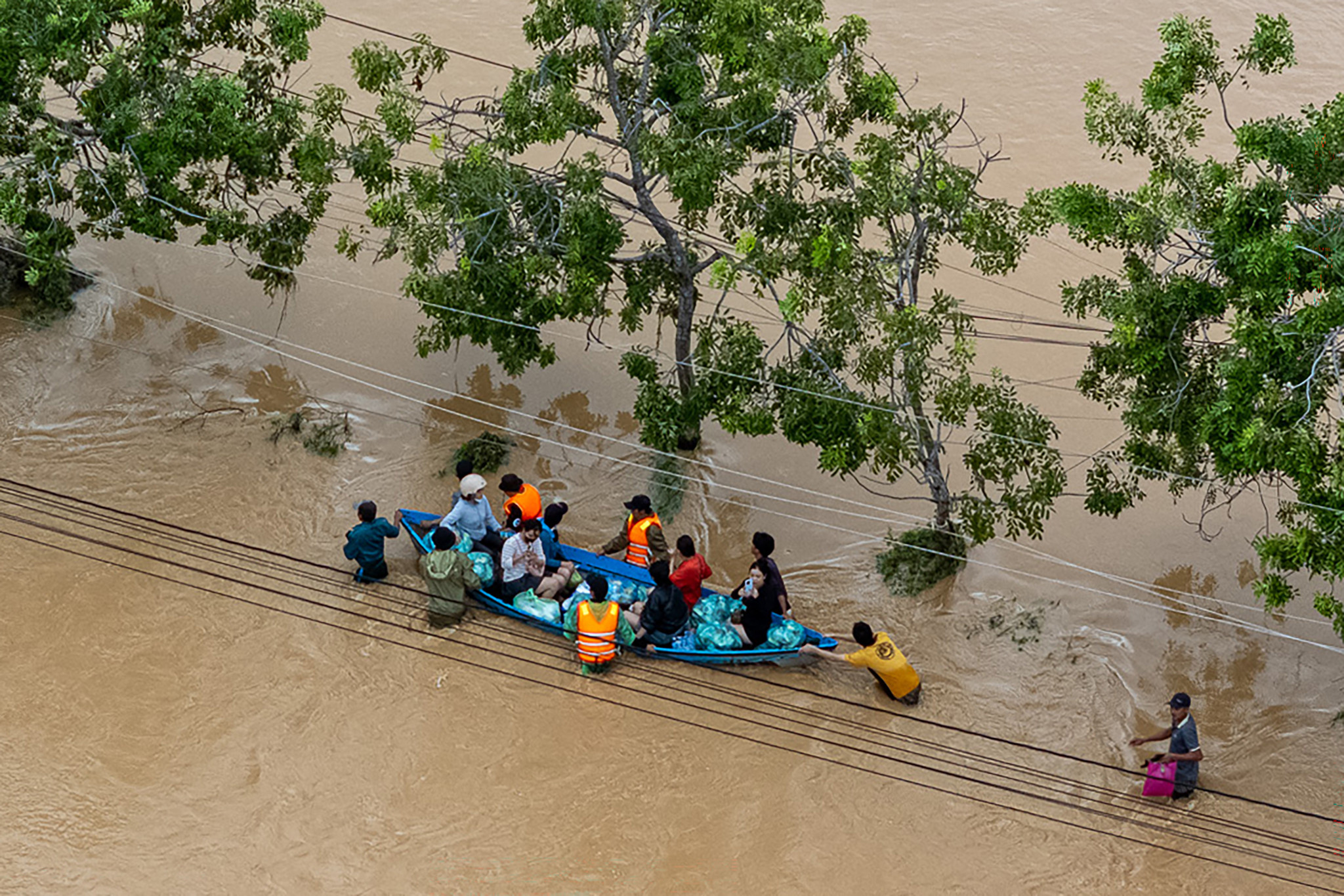 Intempéries meurtrières: Au Vietnam, le bilan des inondations grimpe à 55 morts image