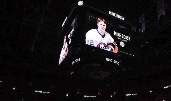 La mémoire de Mike Bossy a été honorée avant le duel entre les Canadiens et les Islanders. 
