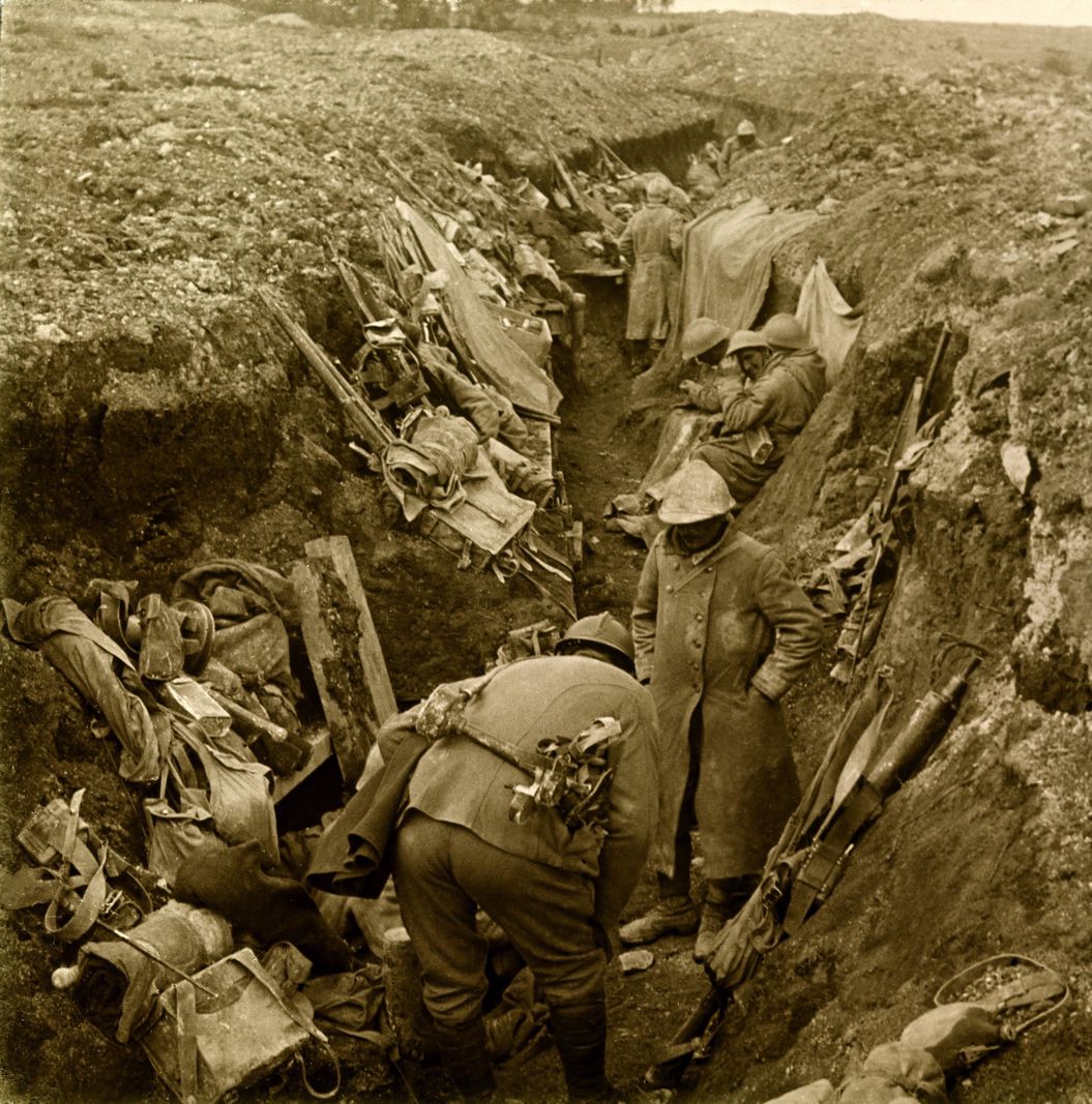 Plaque de verre stéréoscopique: une tranchée devant Verdun, collection particulière. ©Photo Josse/Leemage