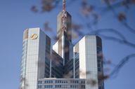 Geplante Übernahme: Commerzbank-Chefin: Weitere Gespräche mit UniCredit