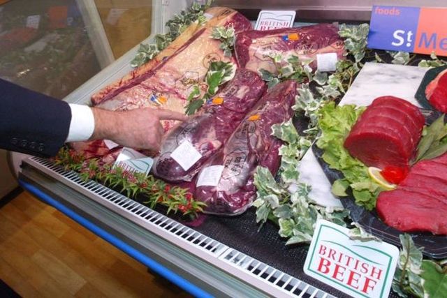 Lancée en 1997, l'enquête française portait sur l'importation de bovins et de farines animales britanniques.